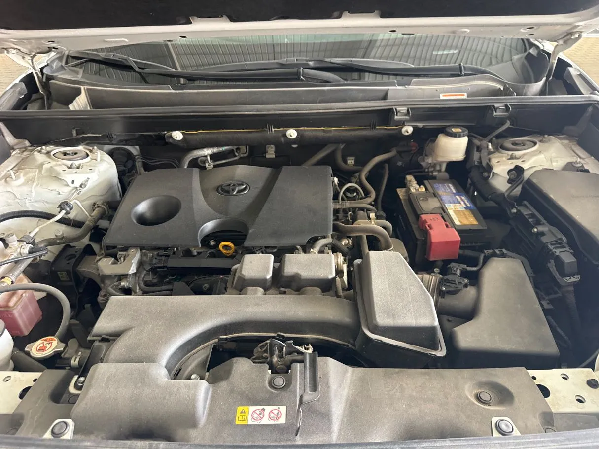 Car image 20