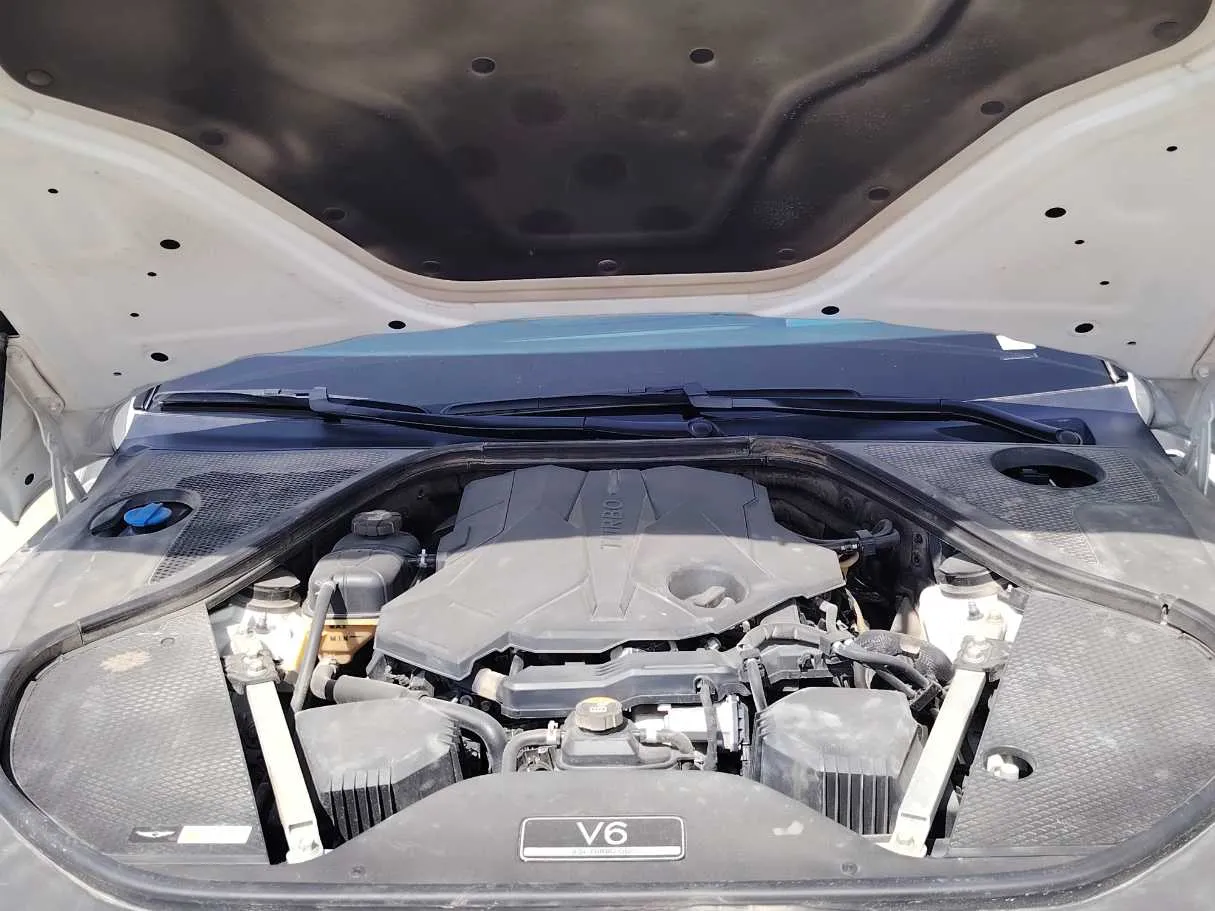 Car image 36