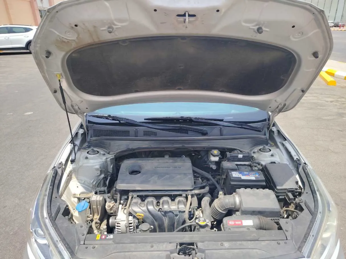 Car image 28