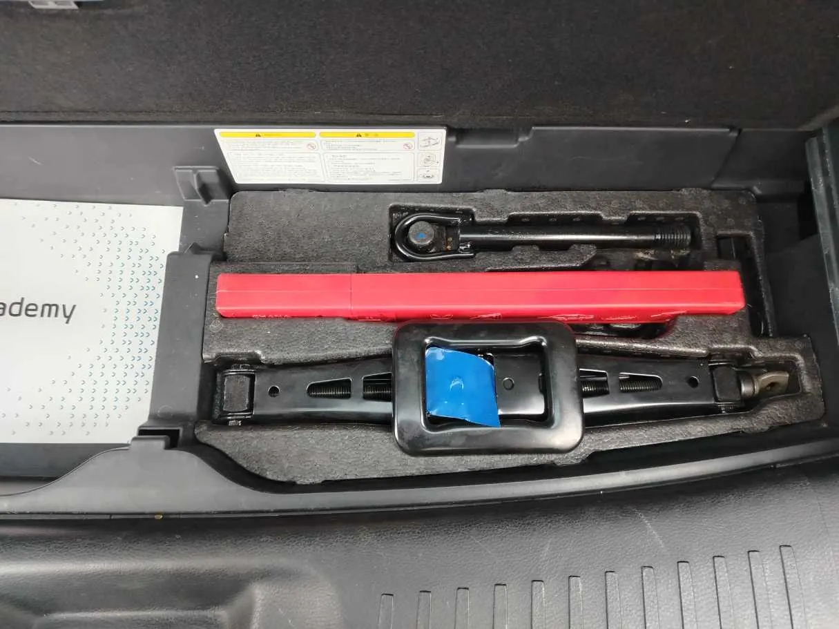Car image 46
