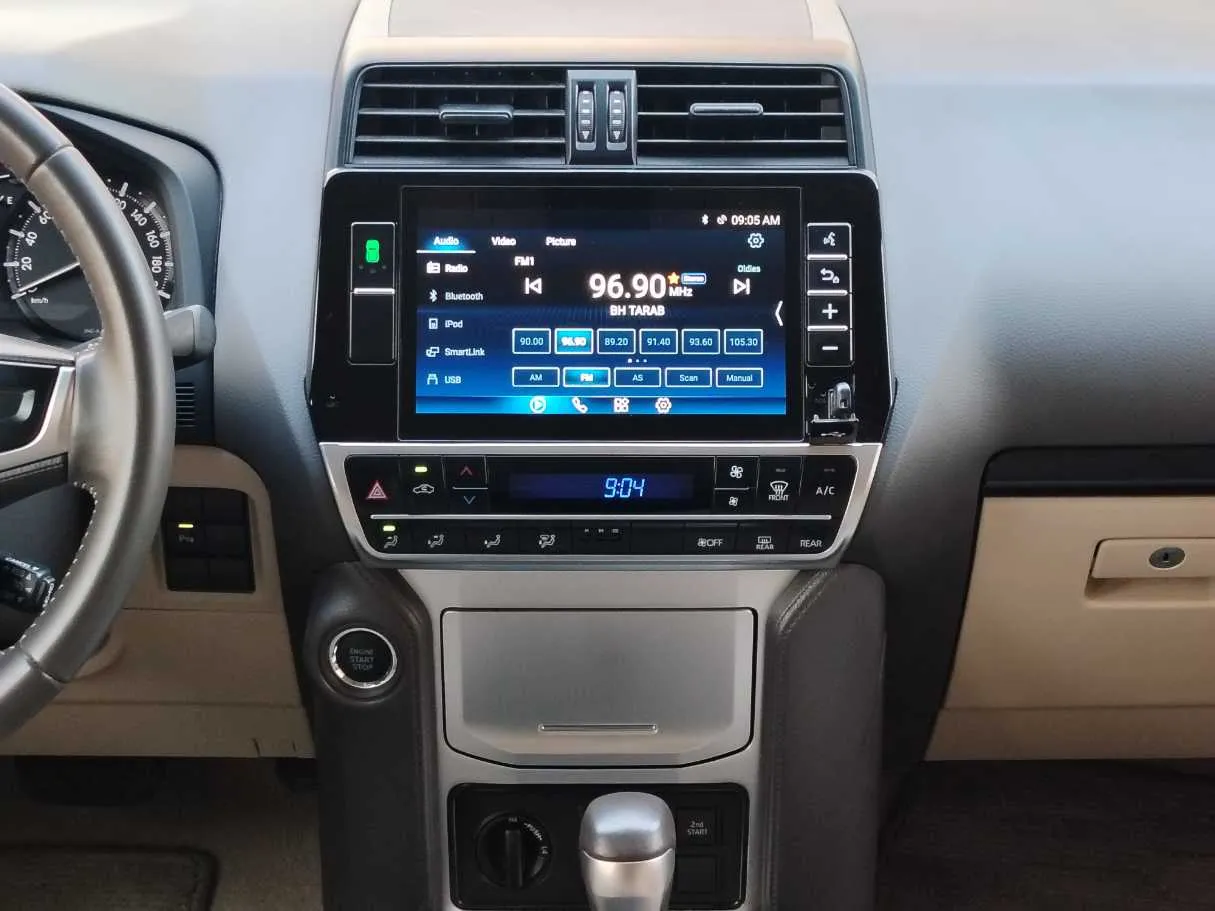 Car image 23