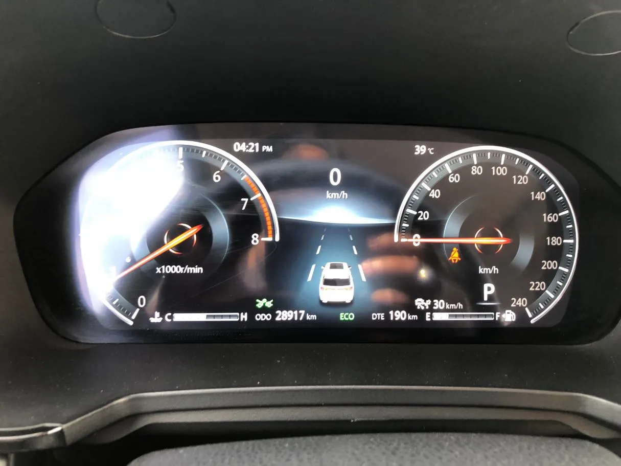 Car image 18