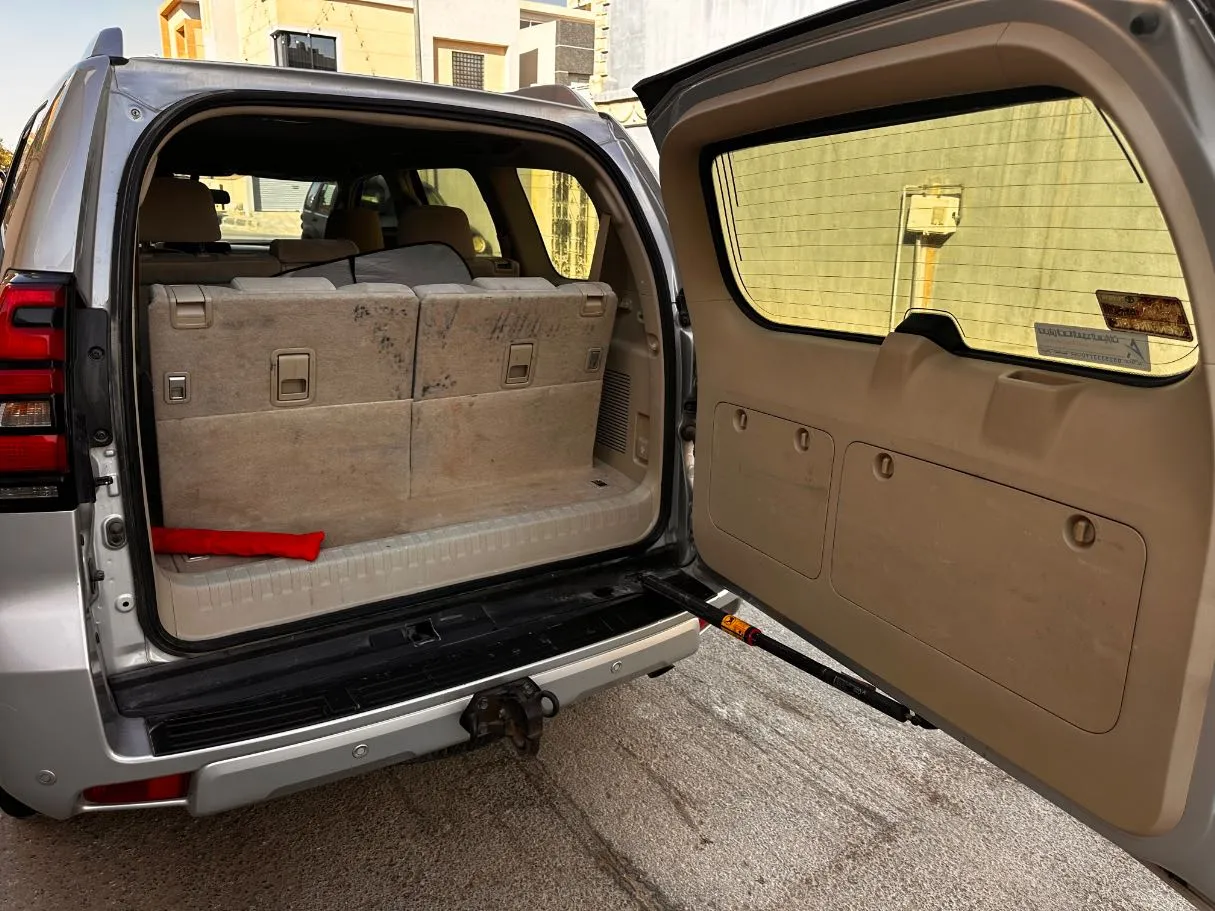 Car image 22