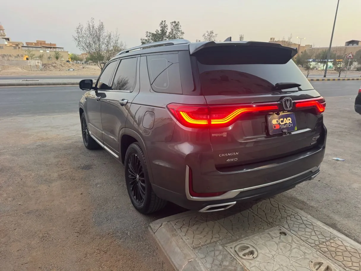Car image 7