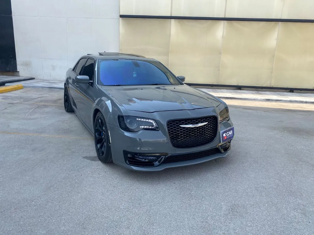 Car image 3