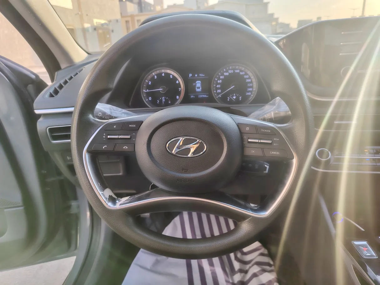 Car image 22