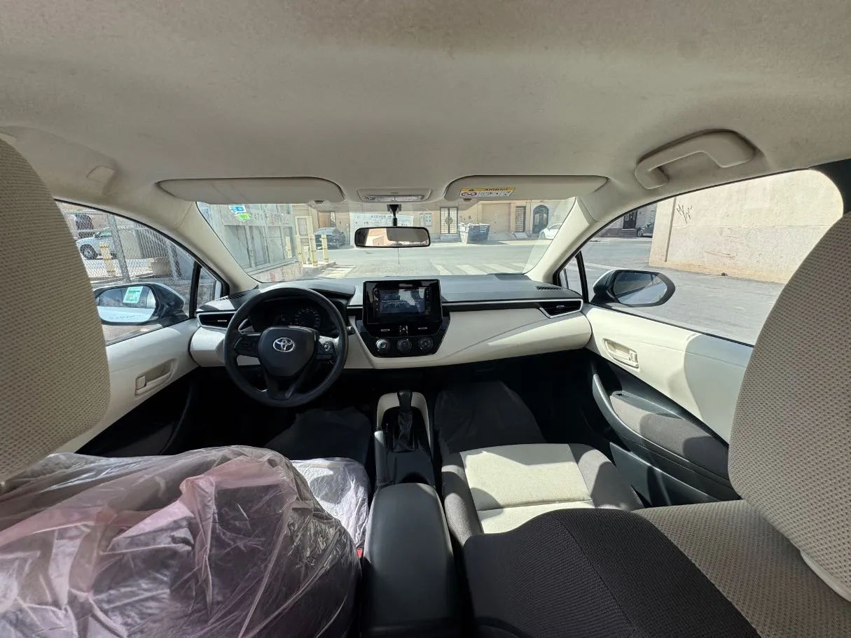 Car image 13