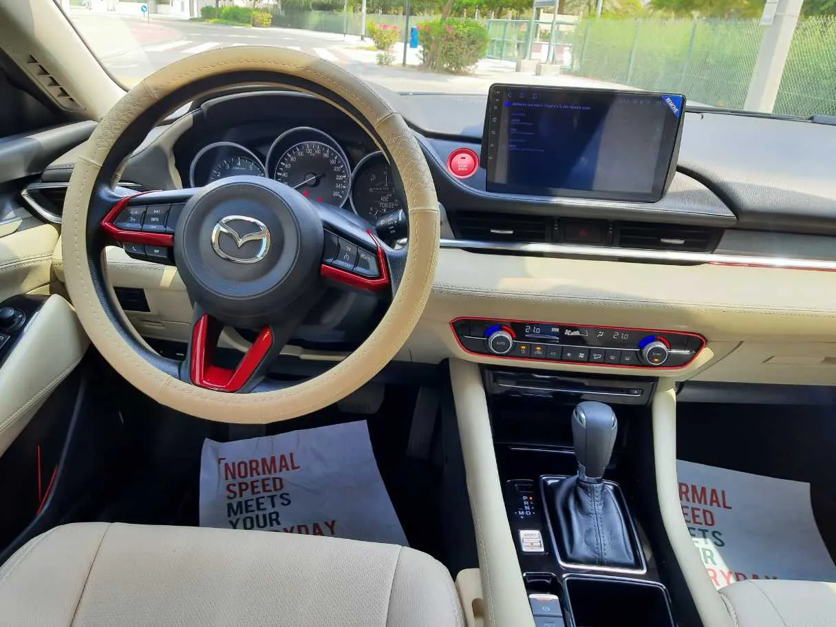 Car image 16