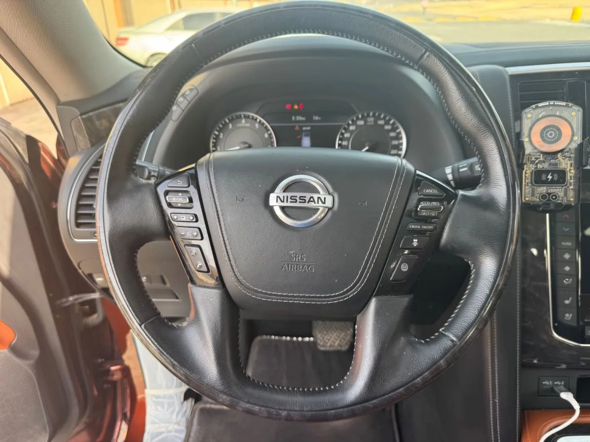 Car image 18