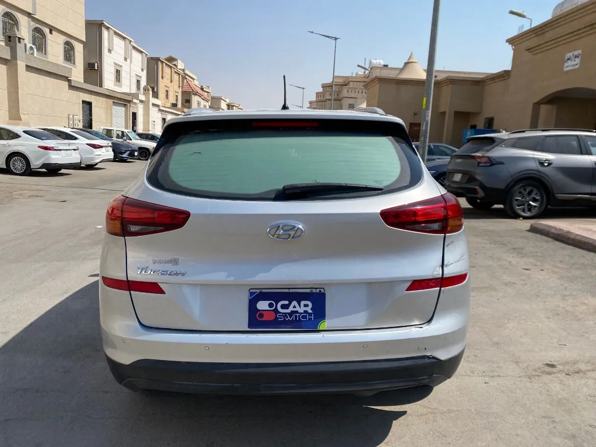 Car image 6