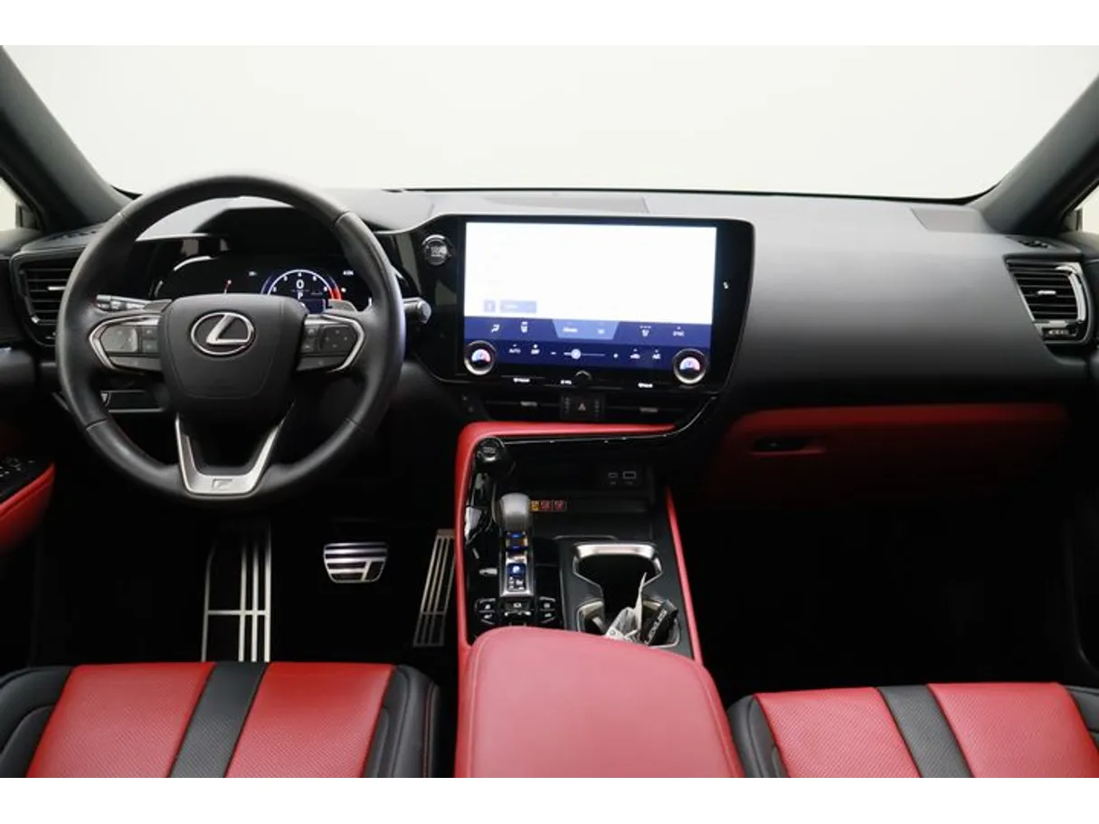 Car image 14