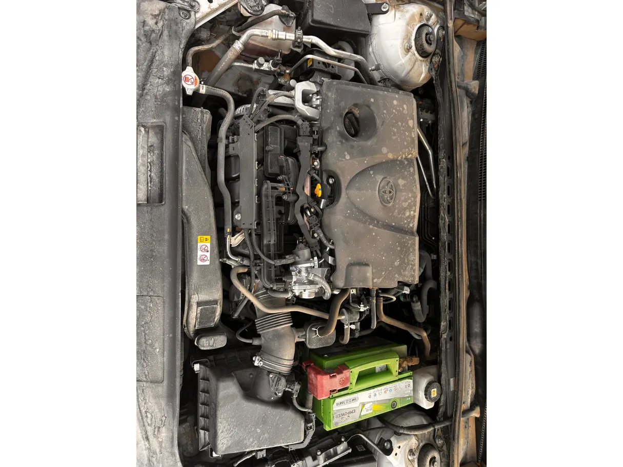 Car image 28