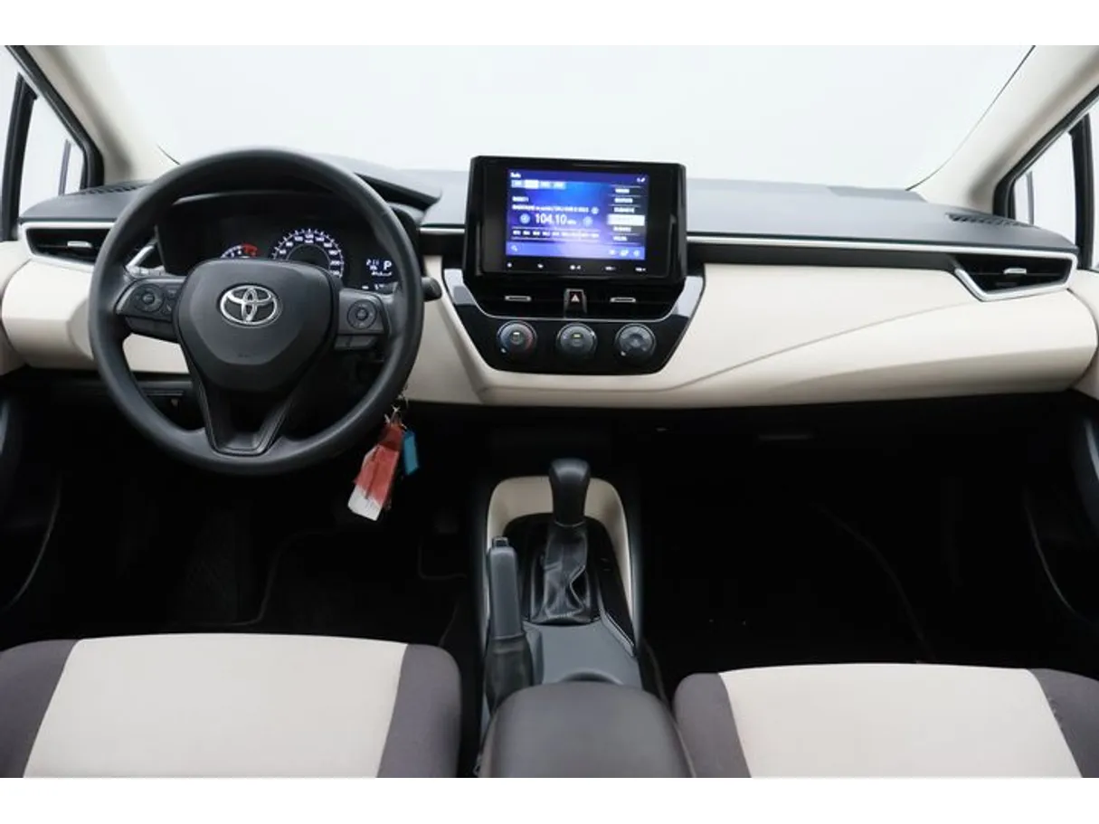 Car image 14