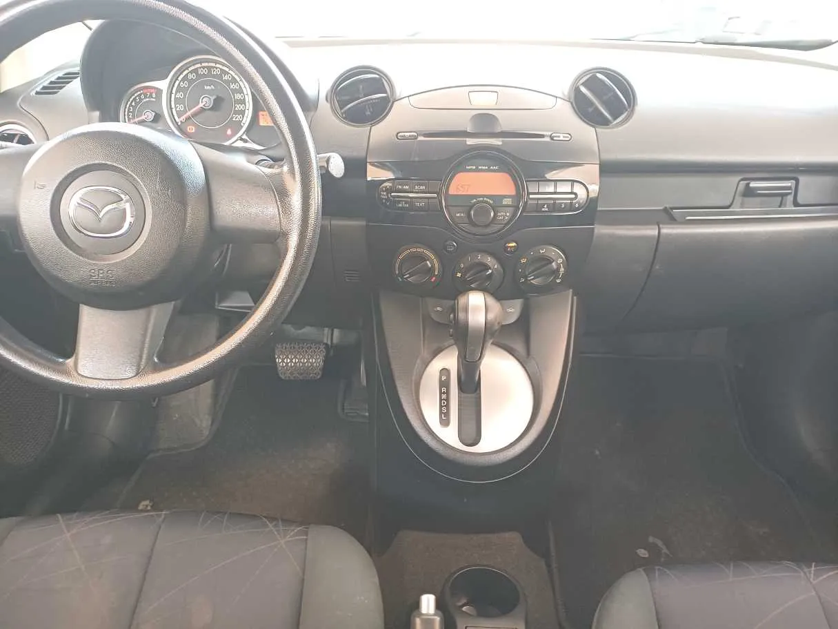 Car image 16
