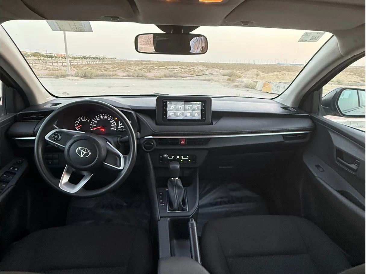 Car image 7