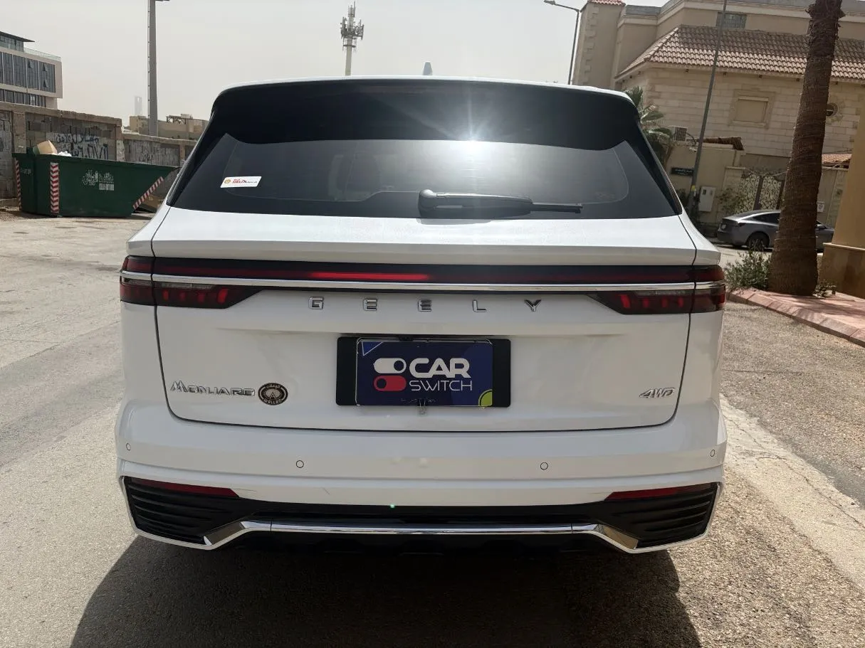 Car image 6