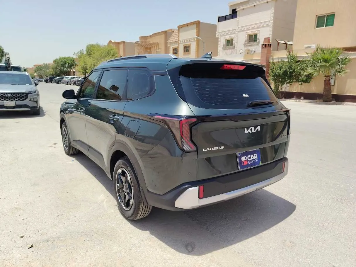 Car image 7