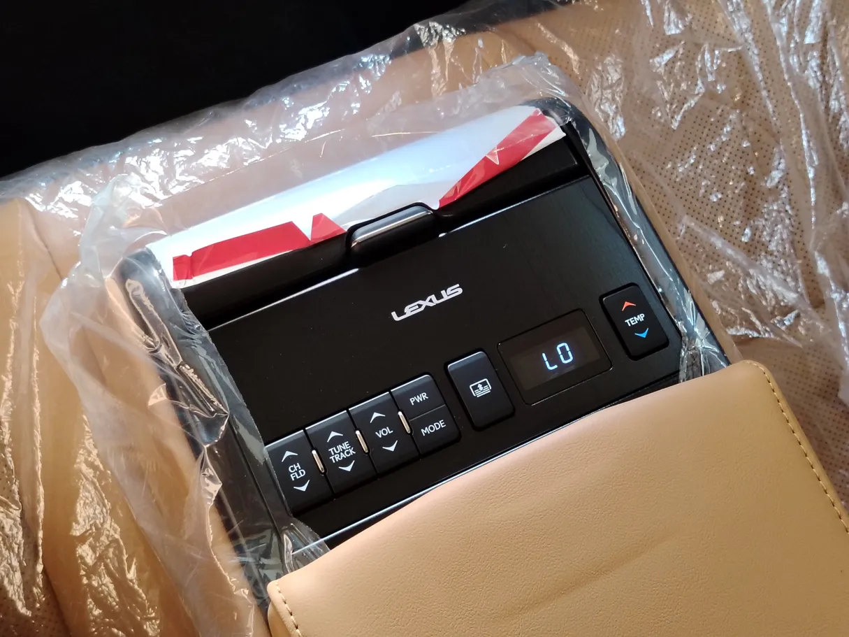 Car image 33