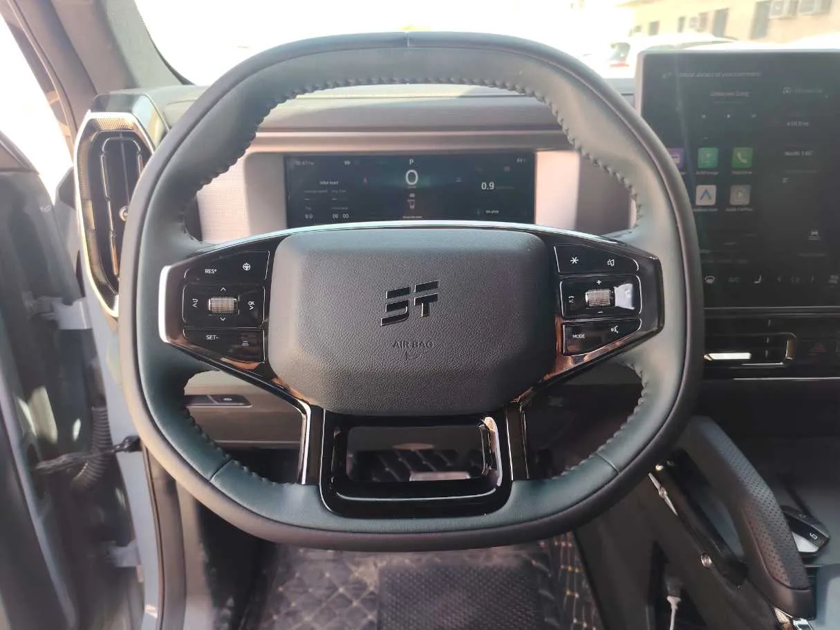 Car image 22