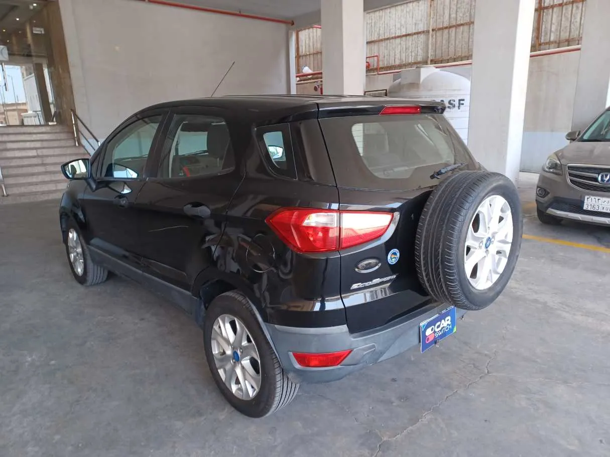 Car image 7
