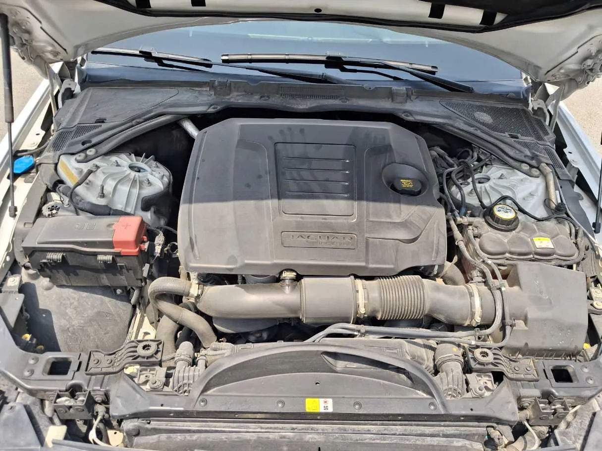 Car image 22