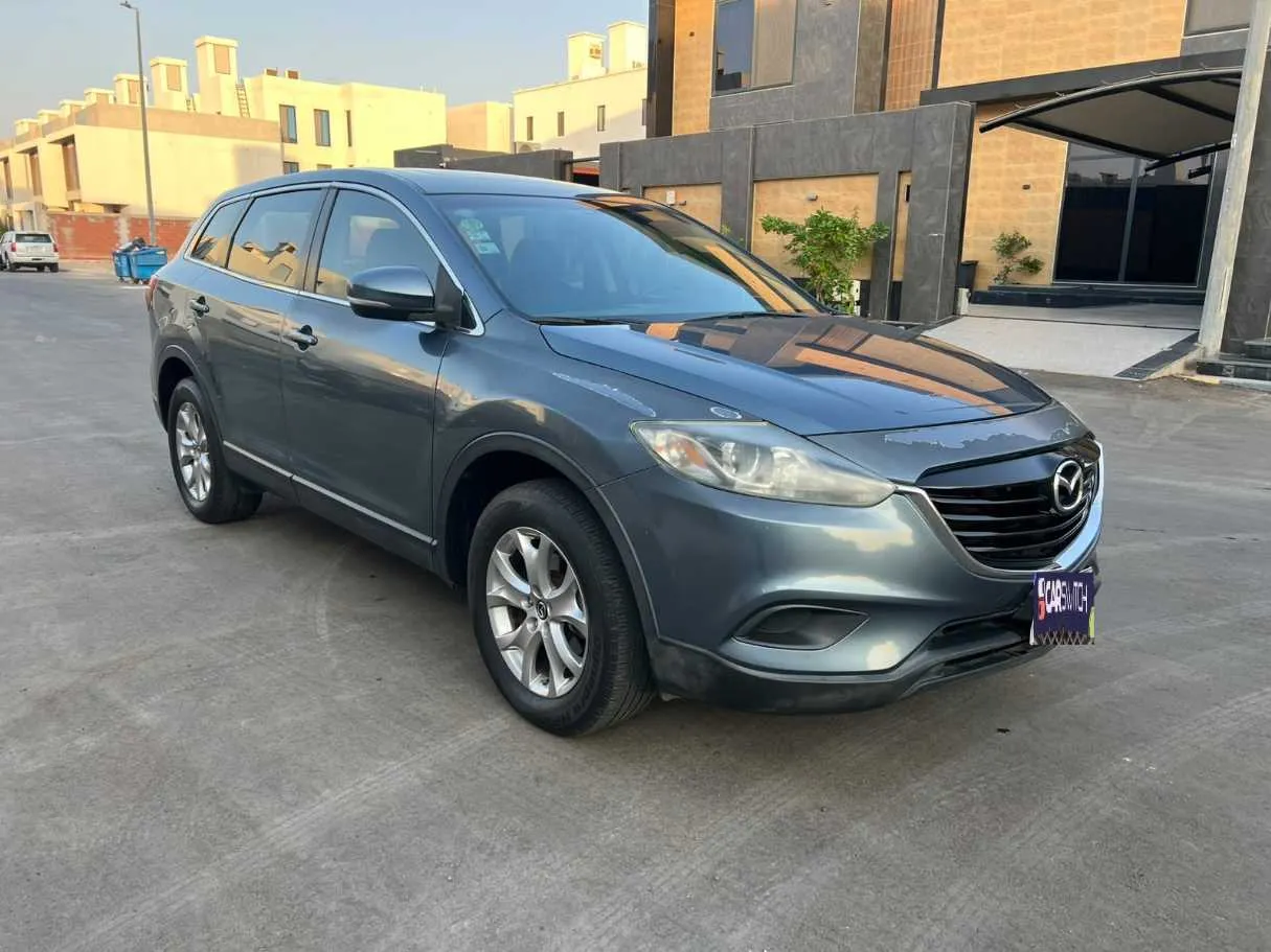 Car image 3
