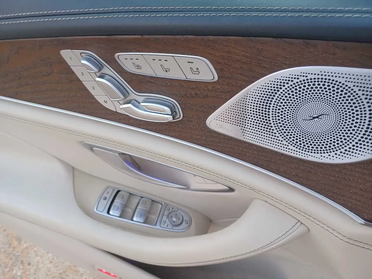 Car image 23