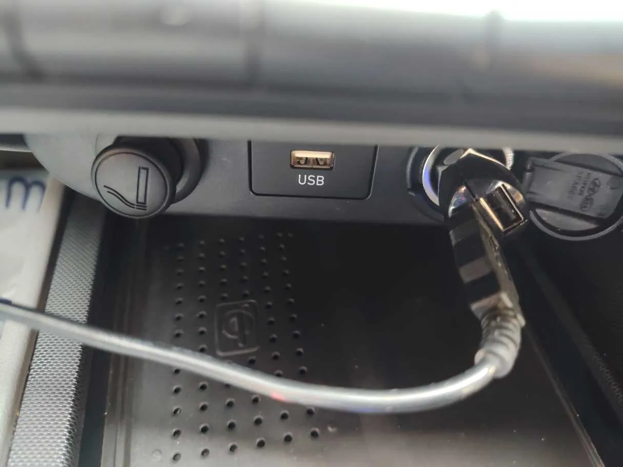 Car image 21