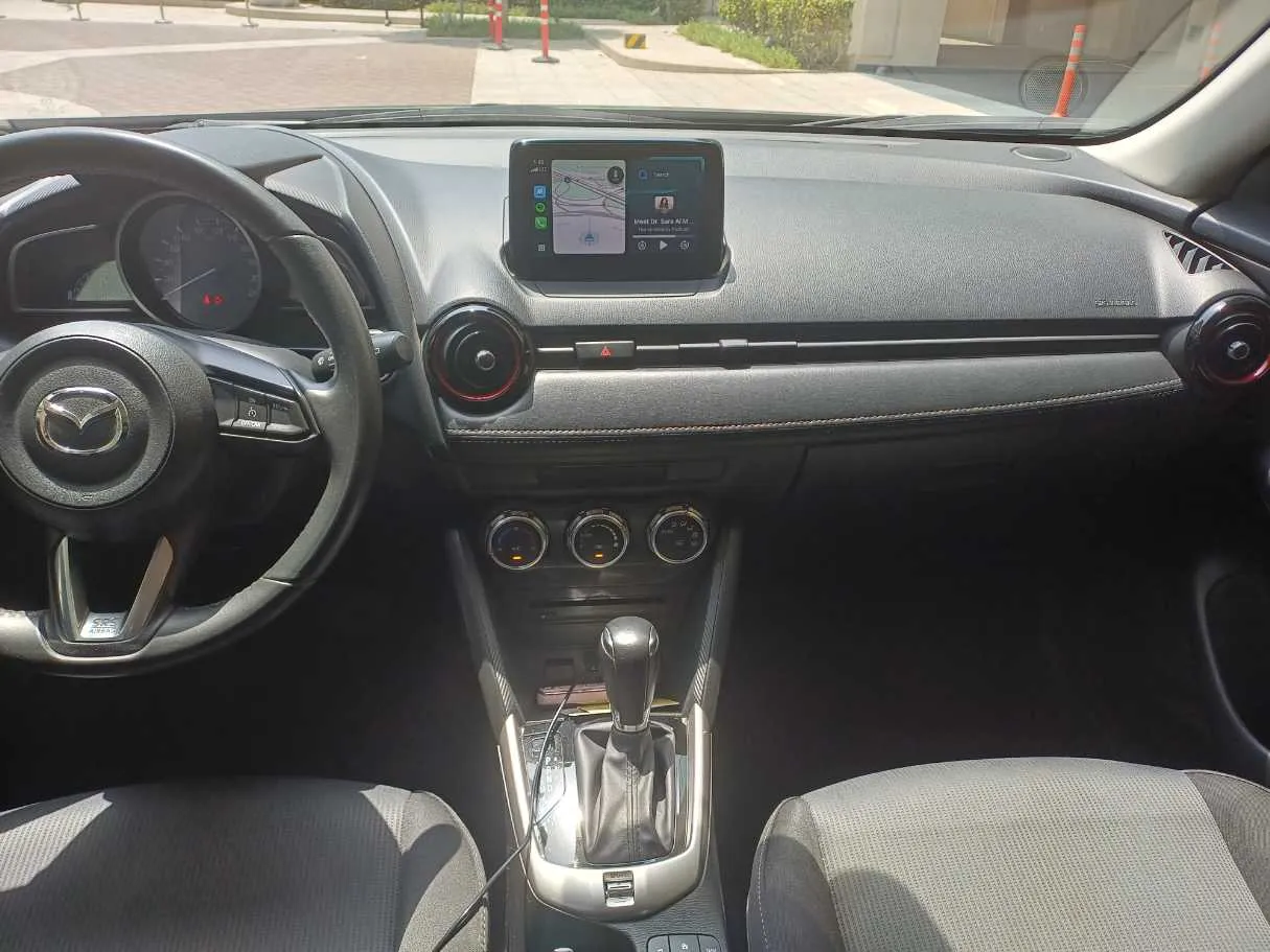 Car image 16