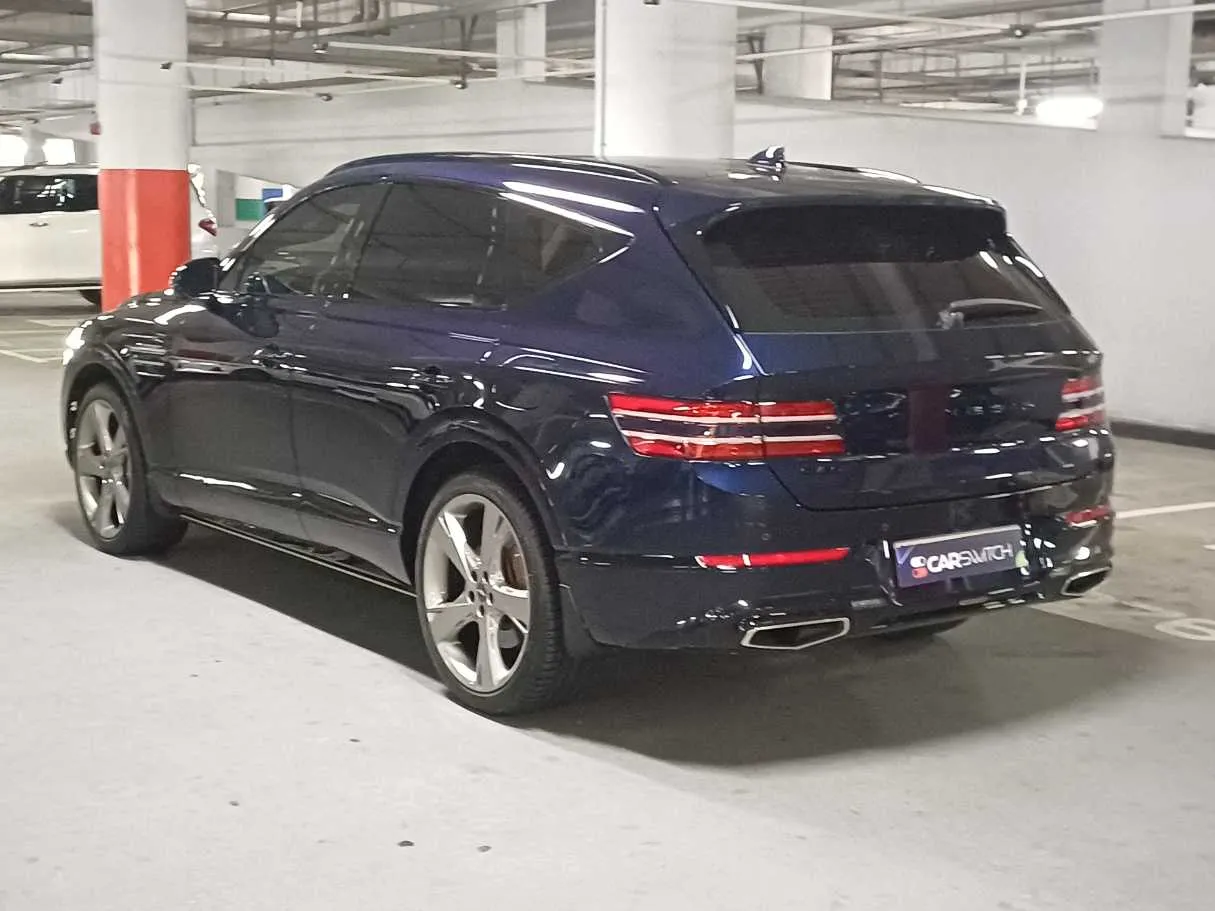 Car image 7