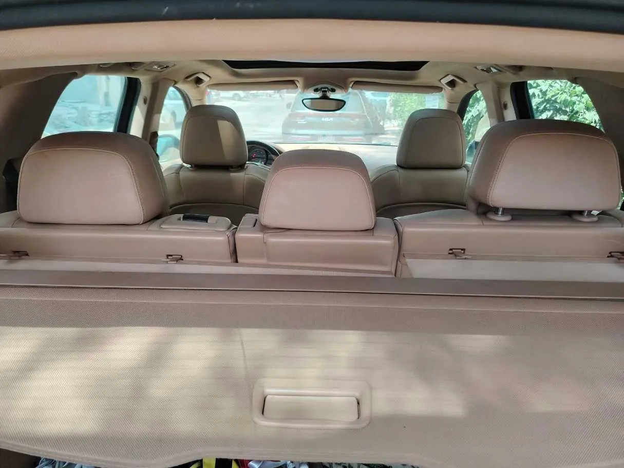 Car image 34