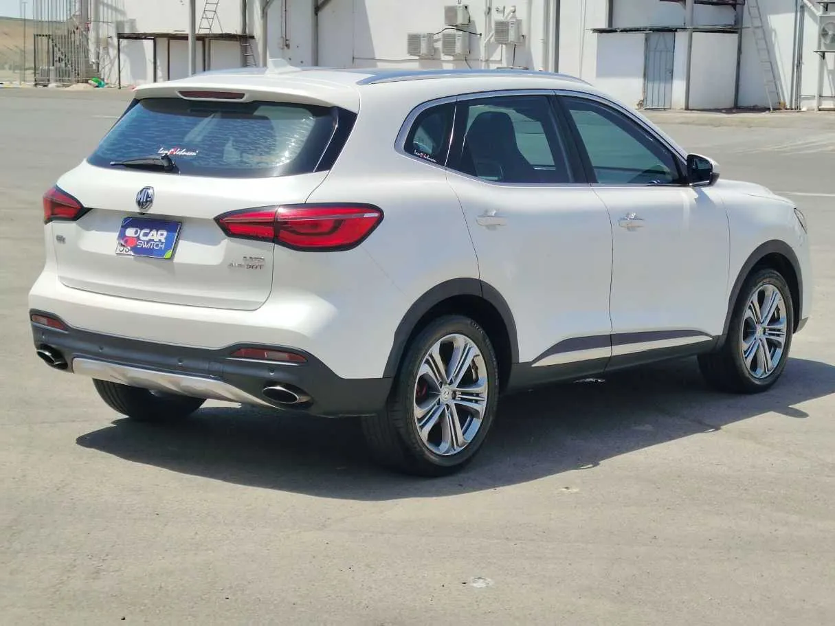 Car image 5