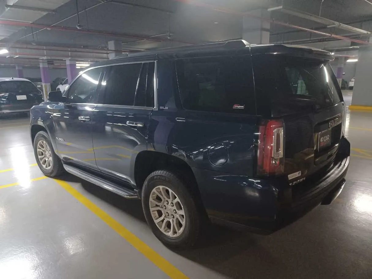Car image 7