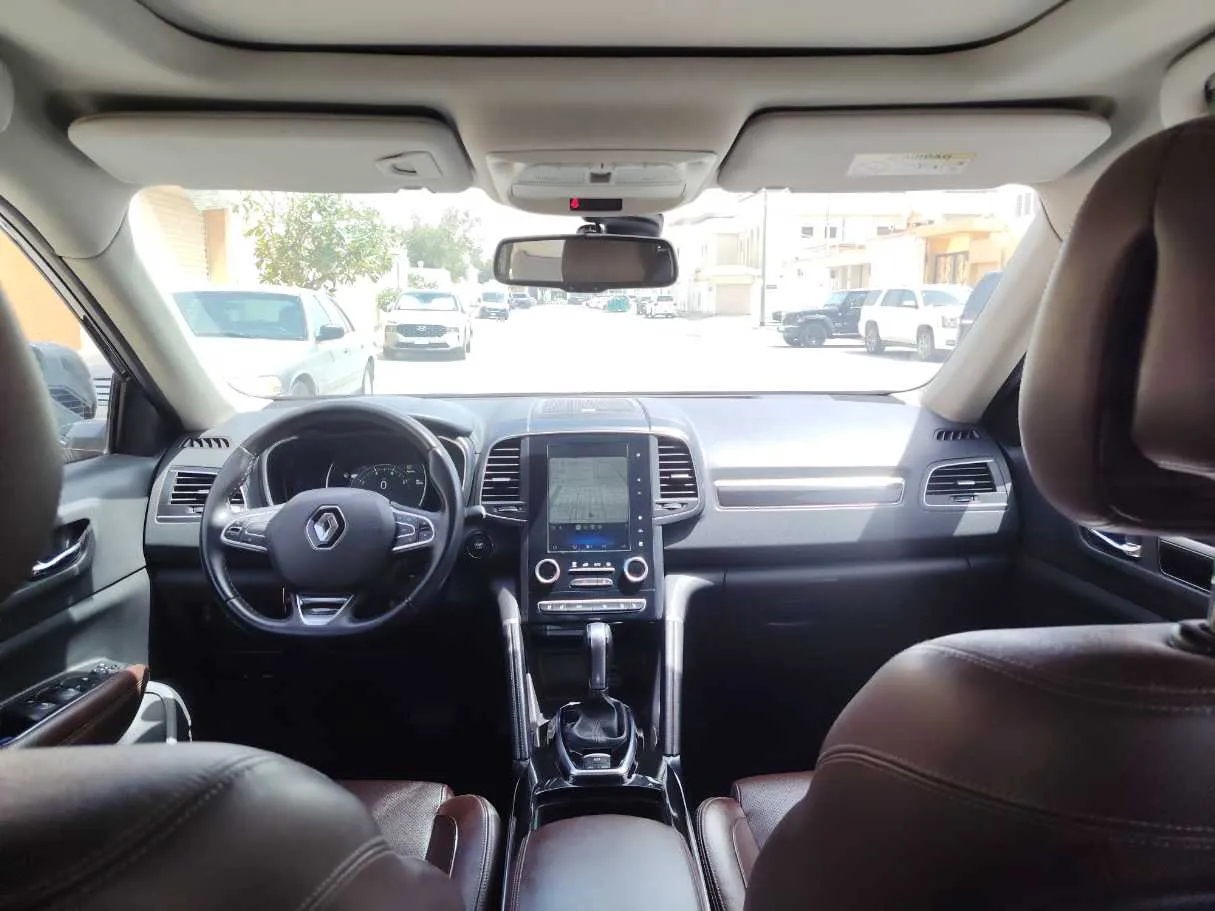 Car image 16