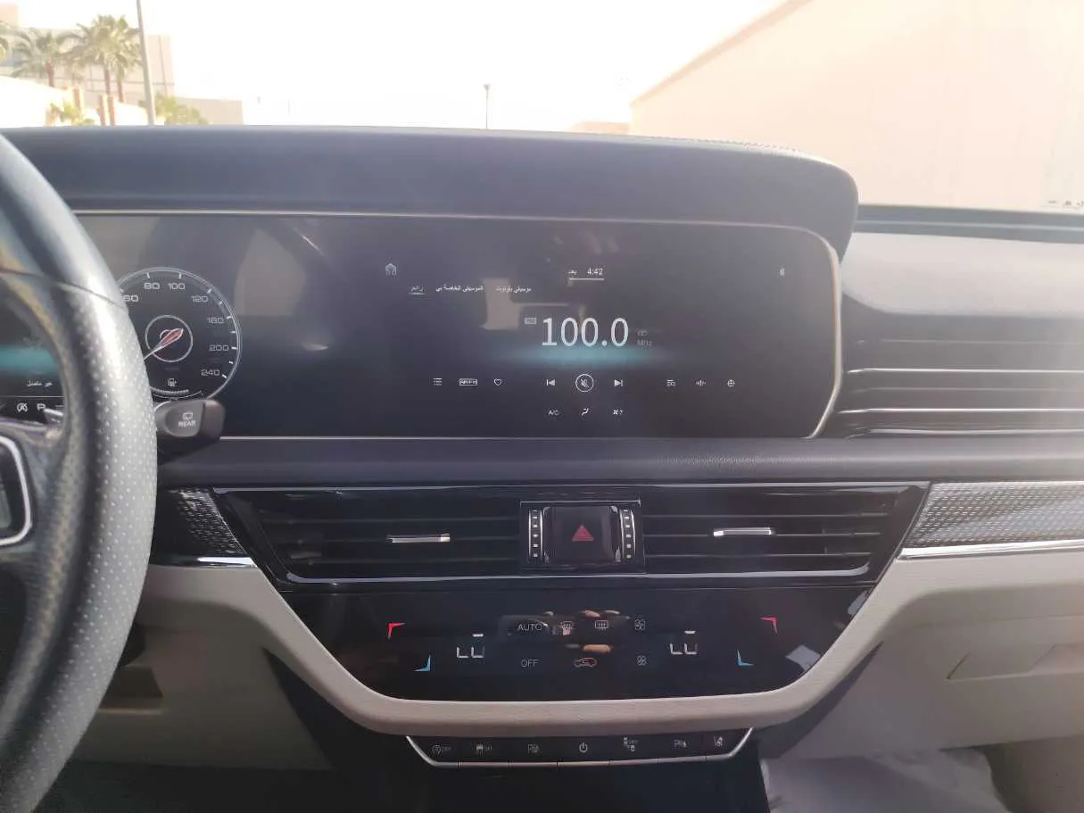 Car image 20