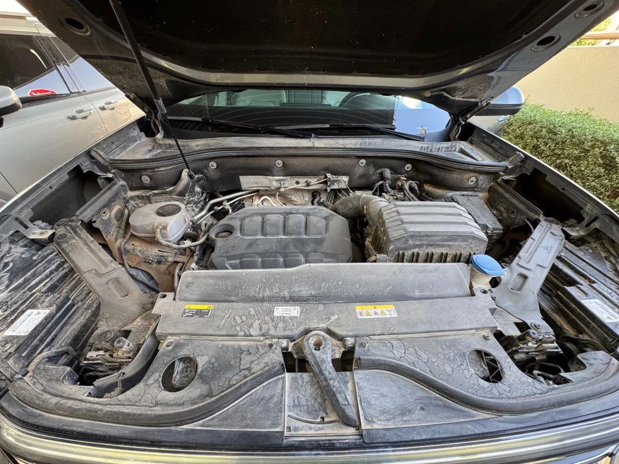 Car image 28