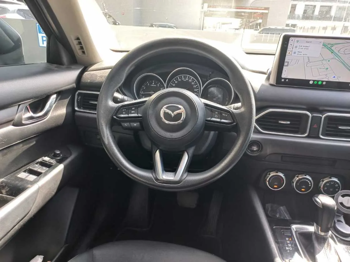 Car image 17