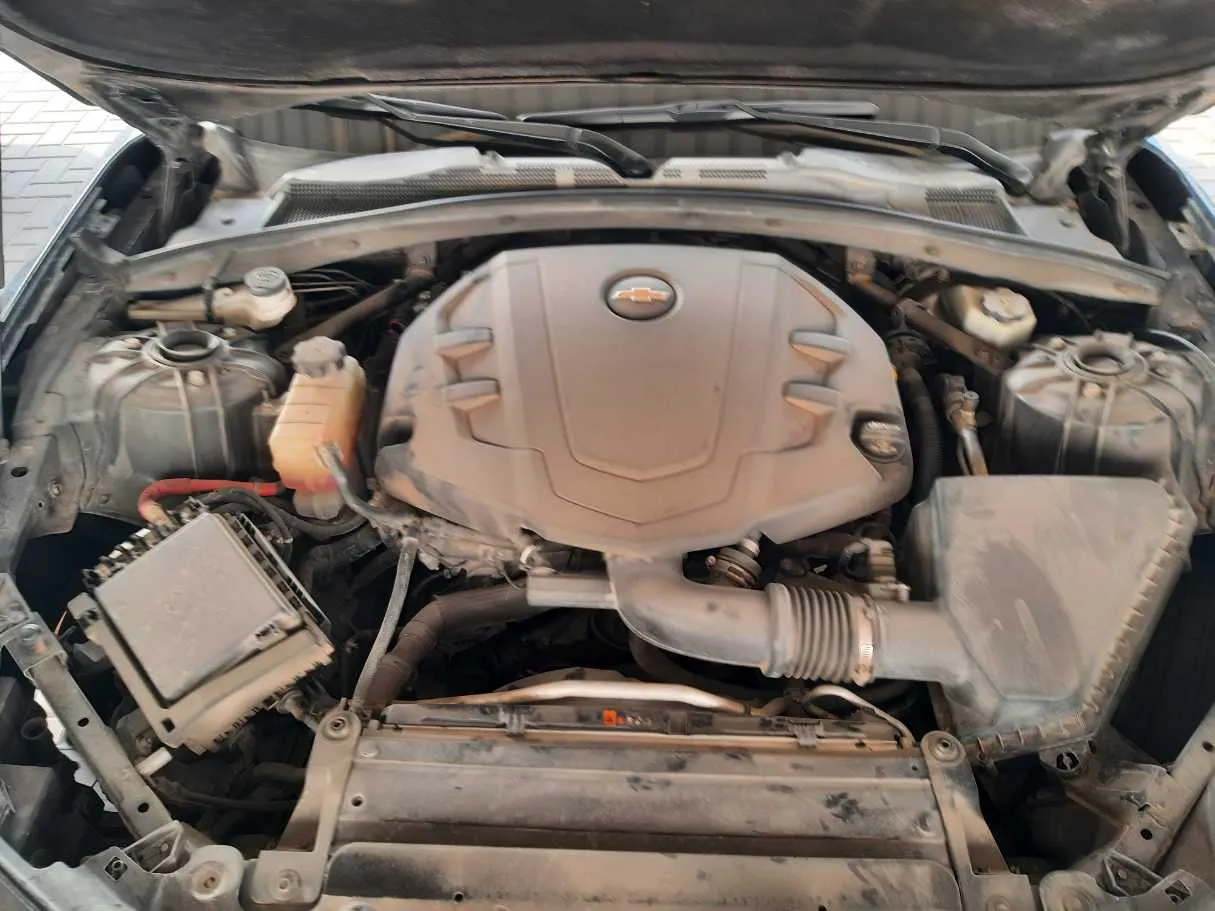 Car image 14