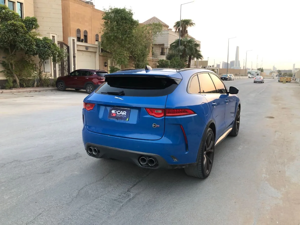 Car image 5