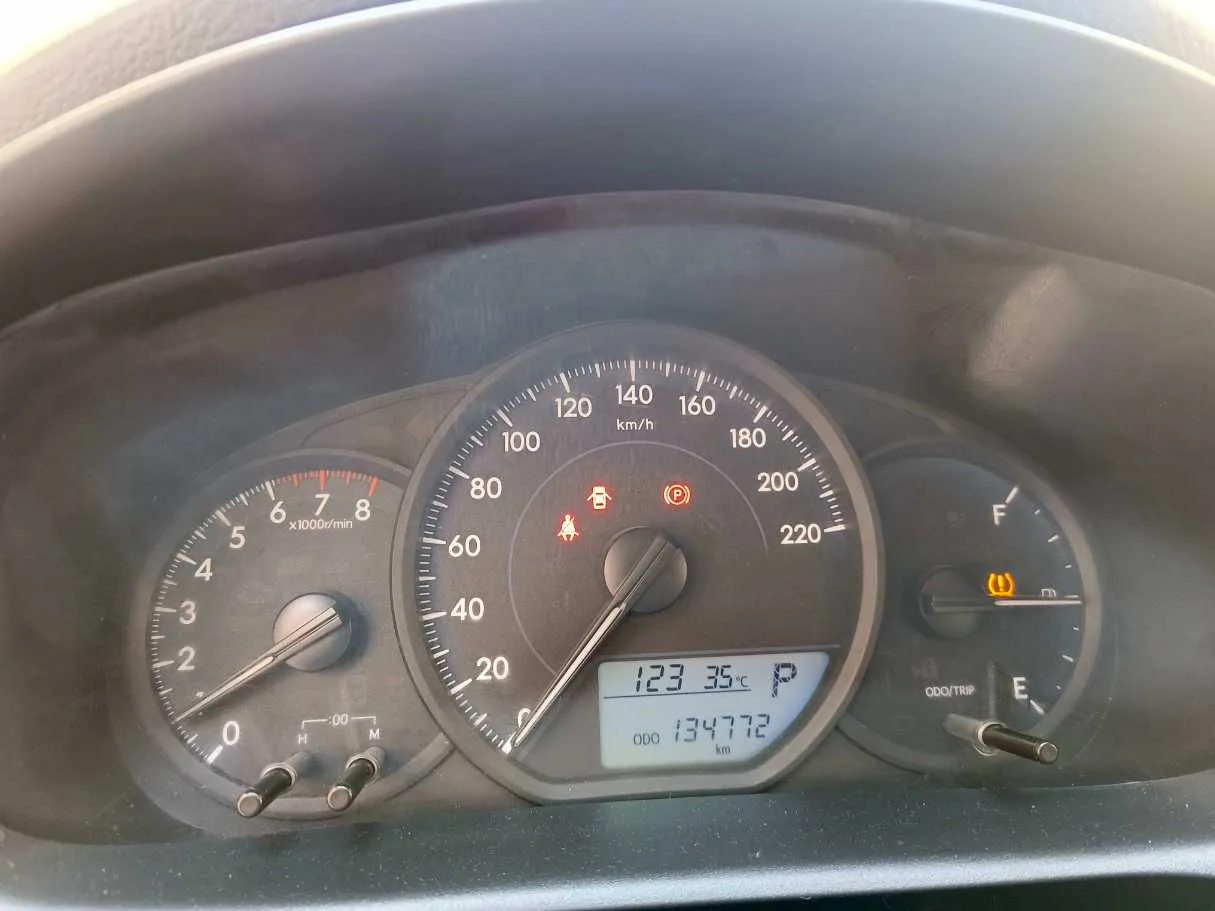 Car image 23