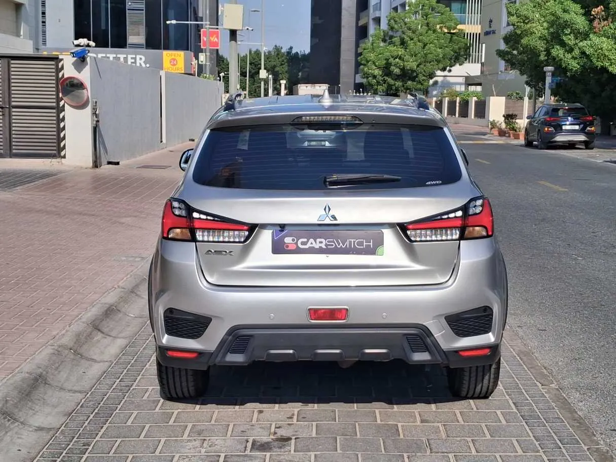 Car image 6