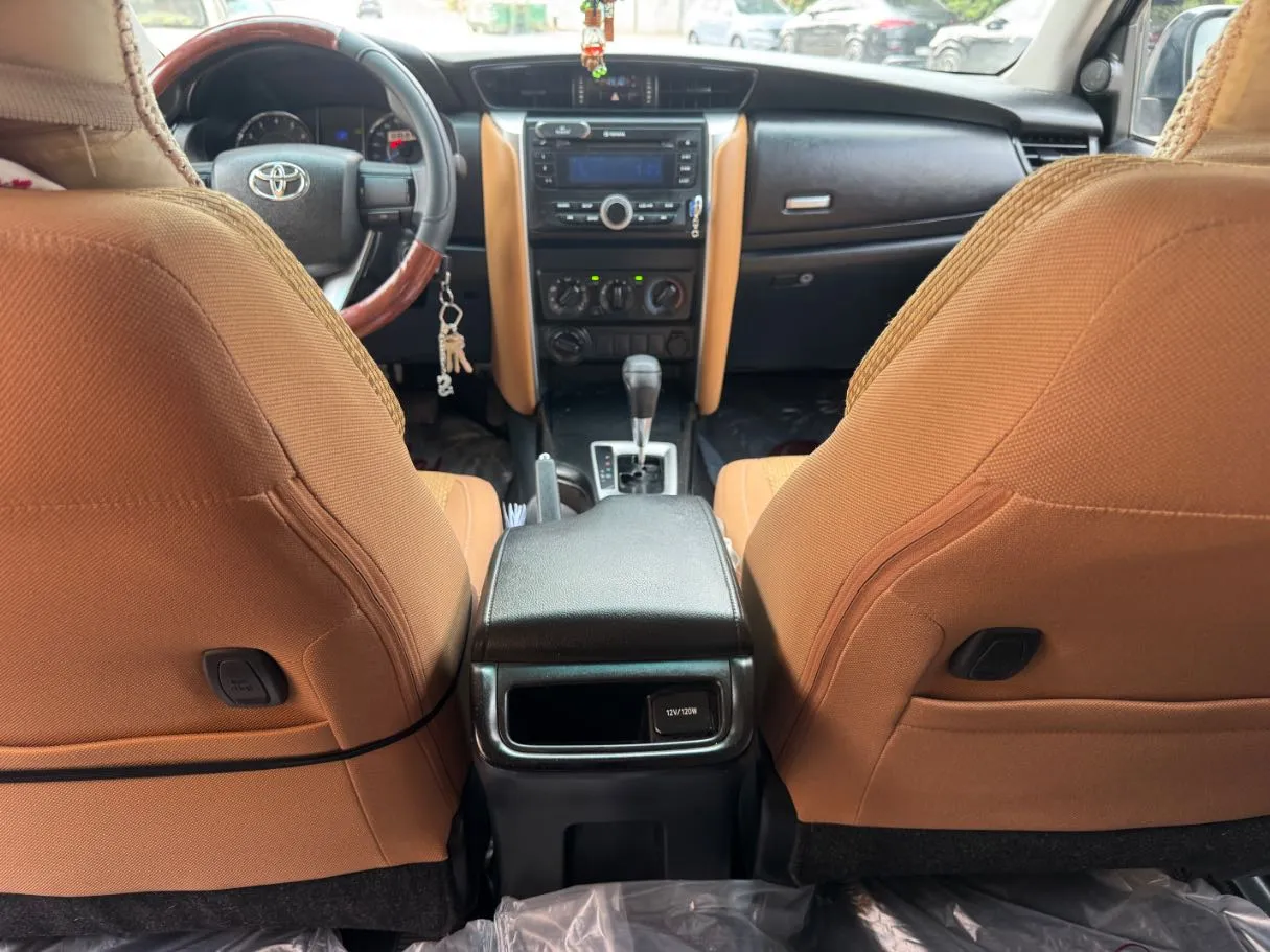 Car image 21