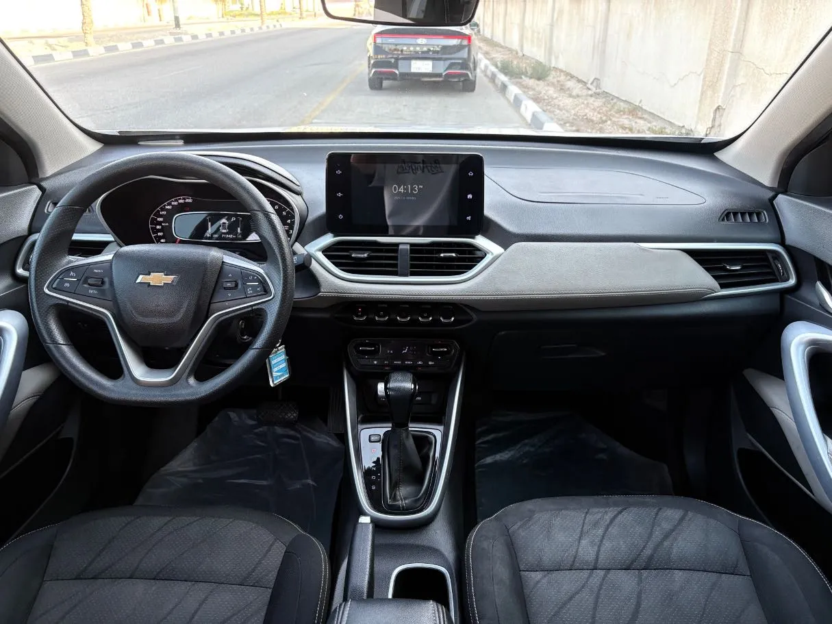 Car image 18