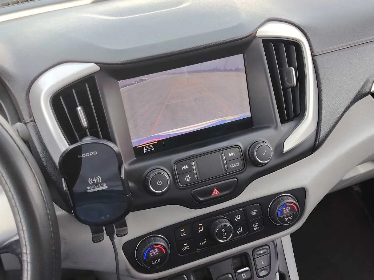 Car image 19