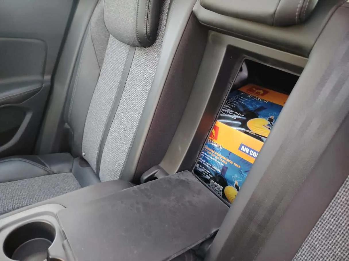 Car image 39