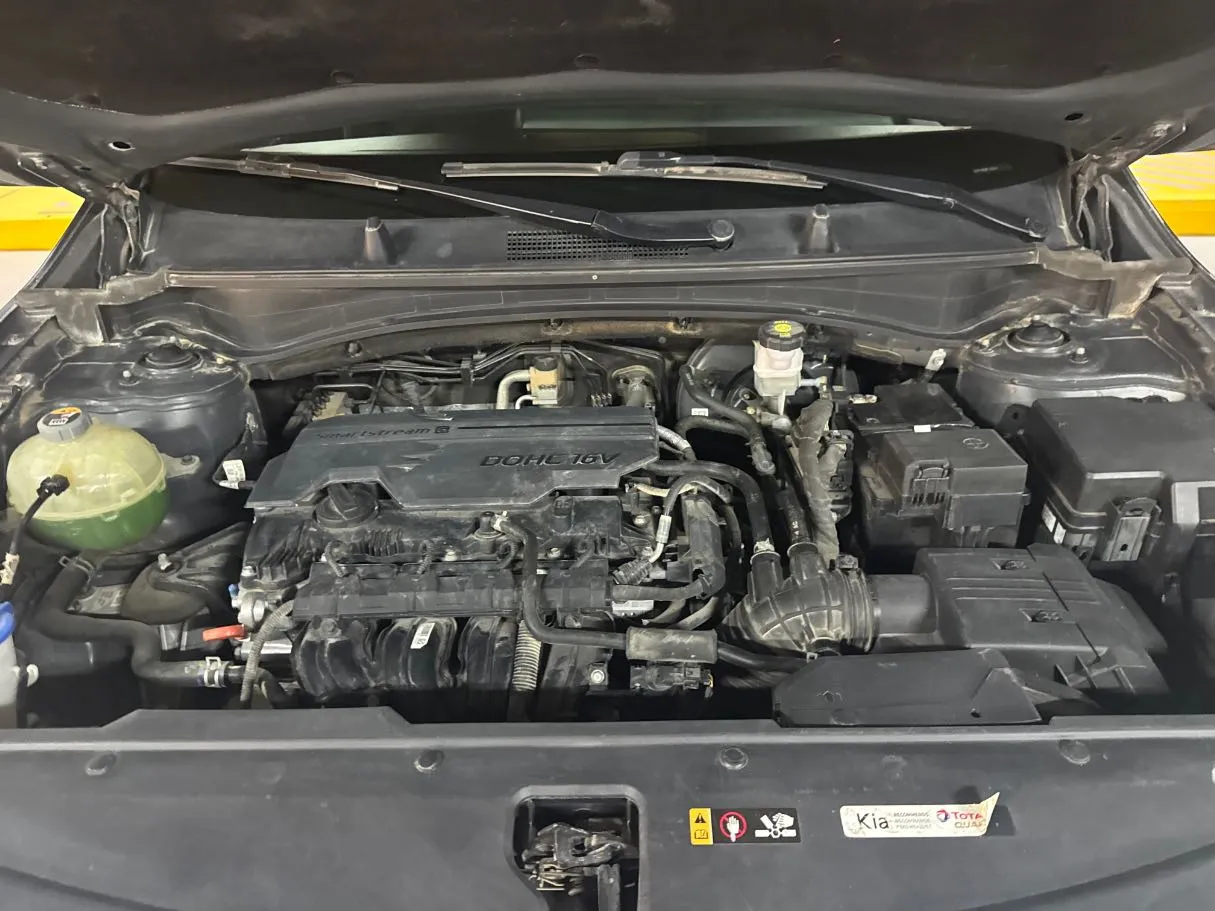 Car image 21