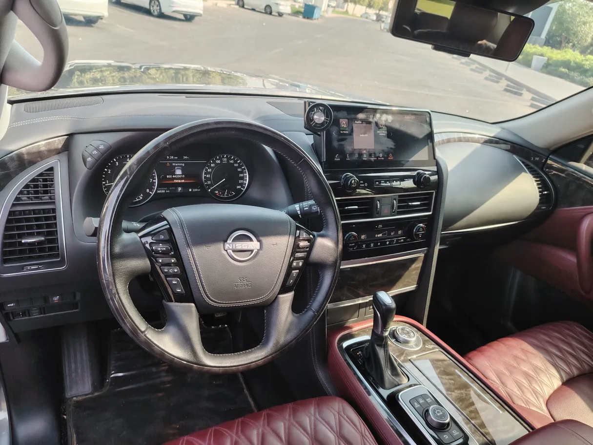 Car image 13