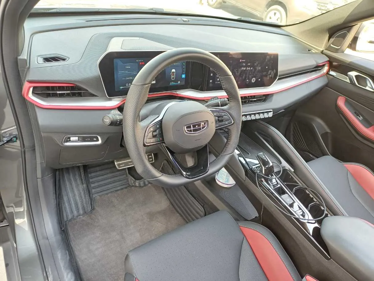 Car image 11