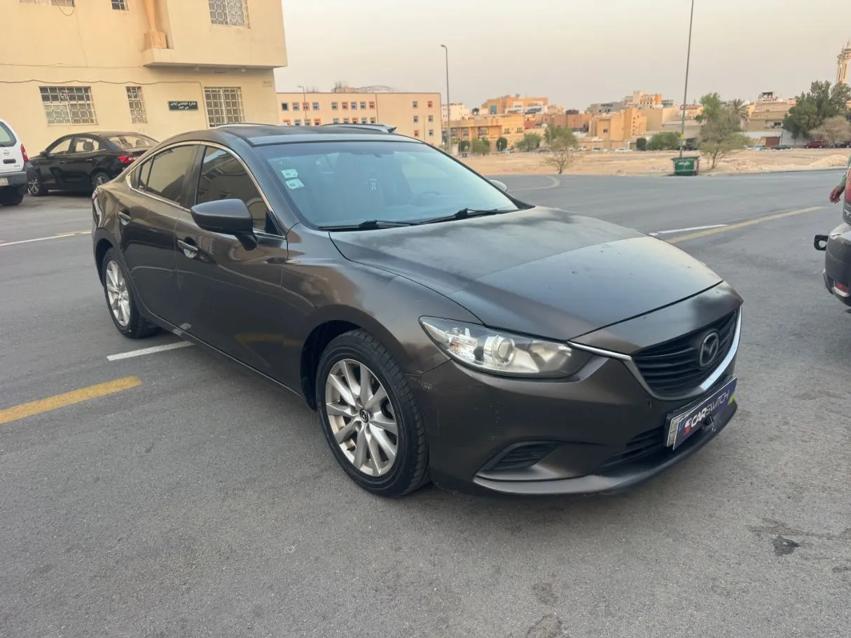 Car image 3