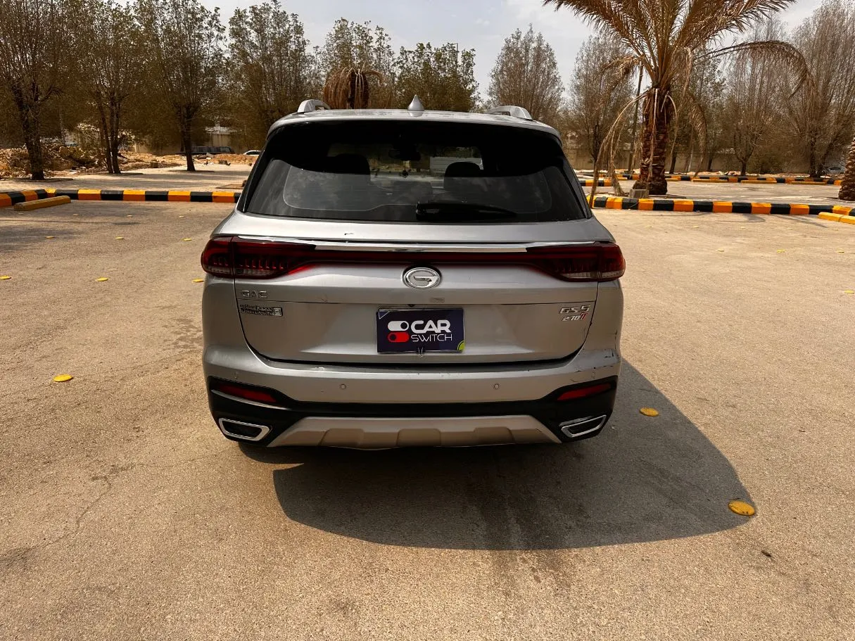 Car image 6